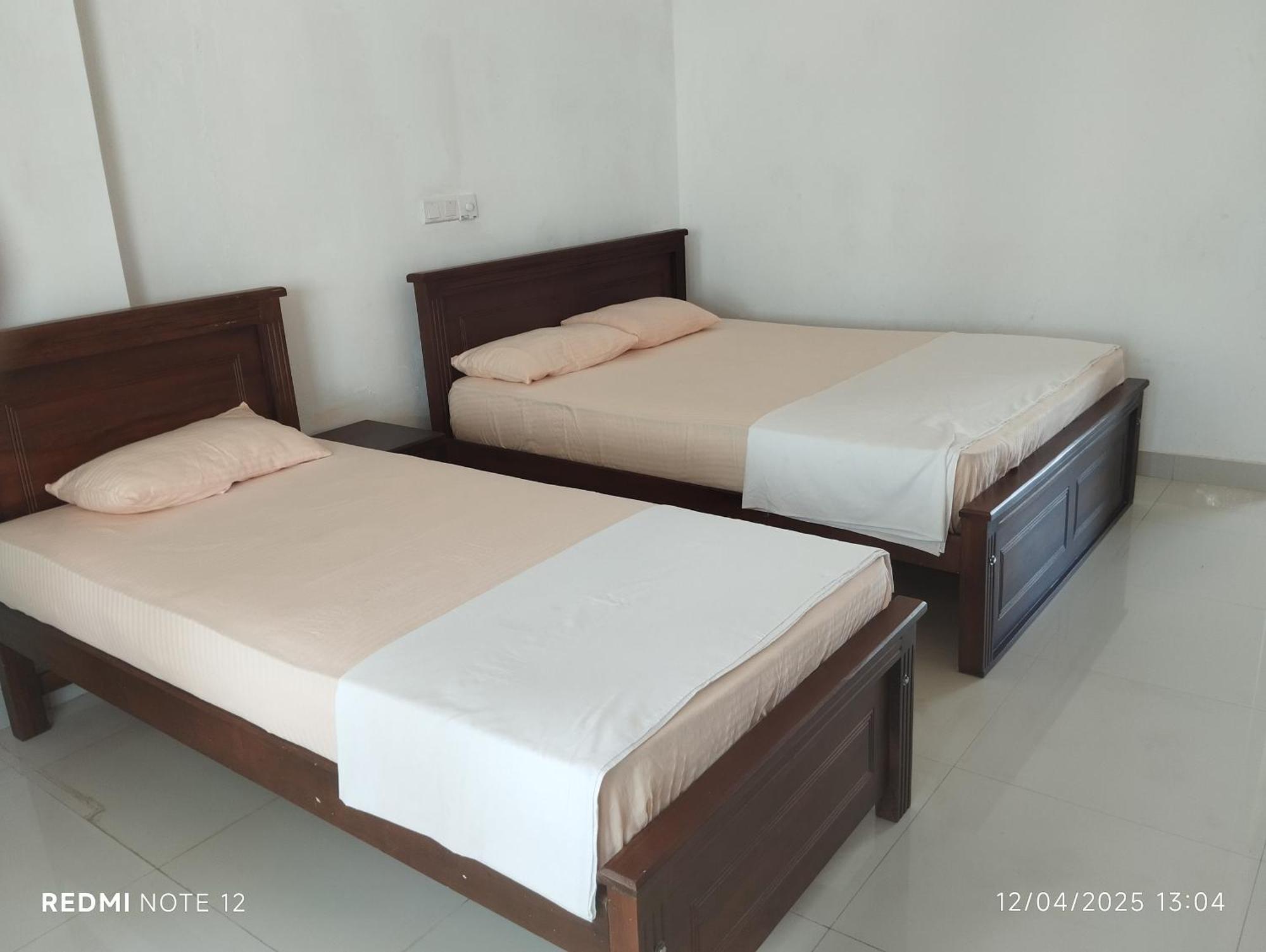 Hotel Ocean Edge Hikka Hikkaduwa Exterior foto