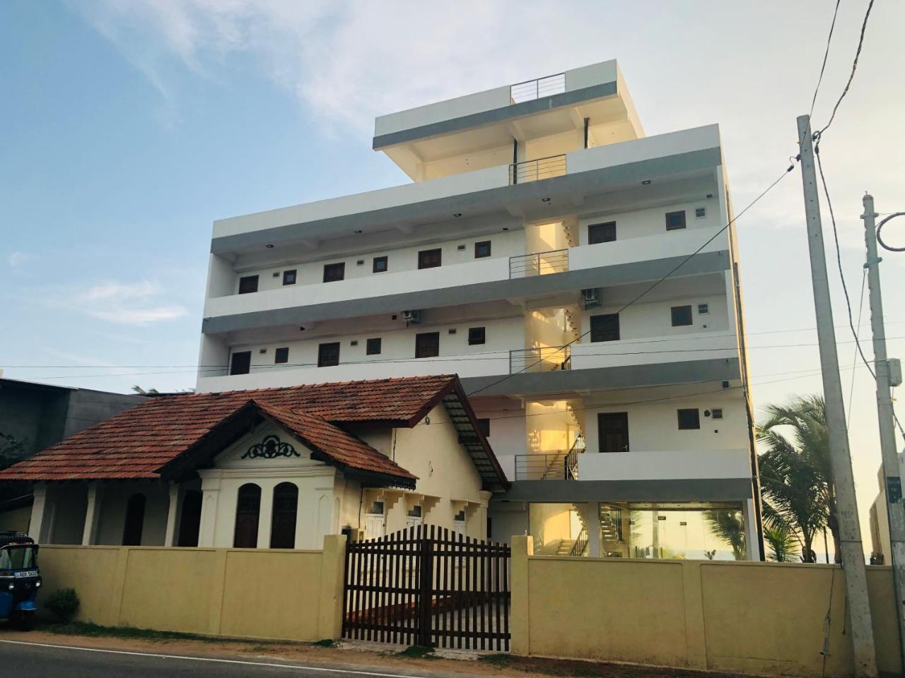 Hotel Ocean Edge Hikka Hikkaduwa Exterior foto